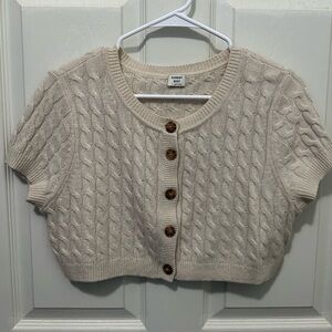Aritzia sweater Tee